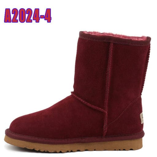 מגפון UGG